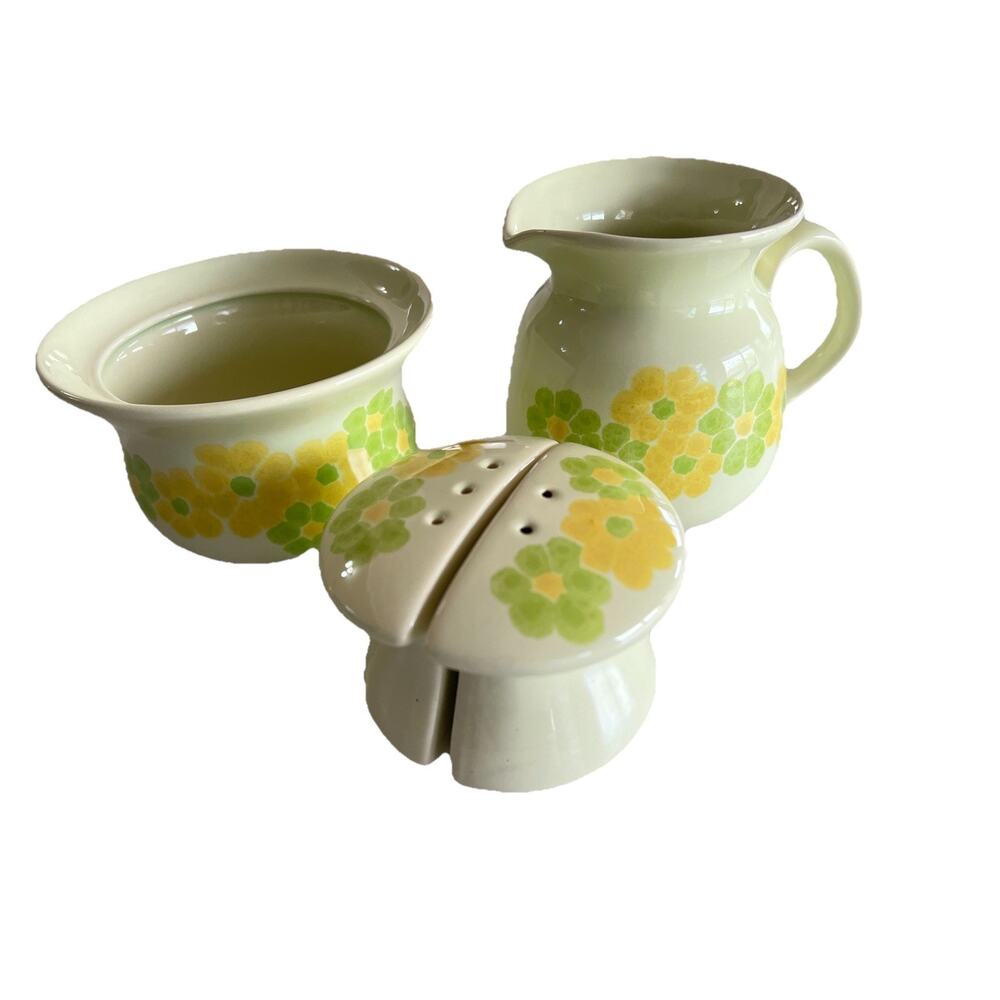 Franciscan Desert Earthenware 4pc Set Daisy Yellow Salt Pepper Cream Sugar READ